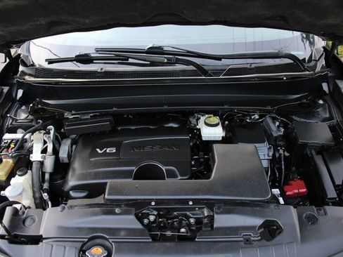 Used 2019 Nissan Pathfinder SL image 20