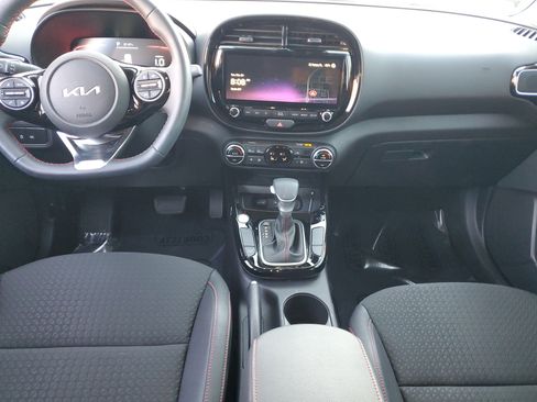 Certified 2025 Kia Soul GT-Line image 12