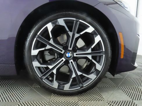 Used 2025 BMW 230i Coupe w/ Convenience Package image 32