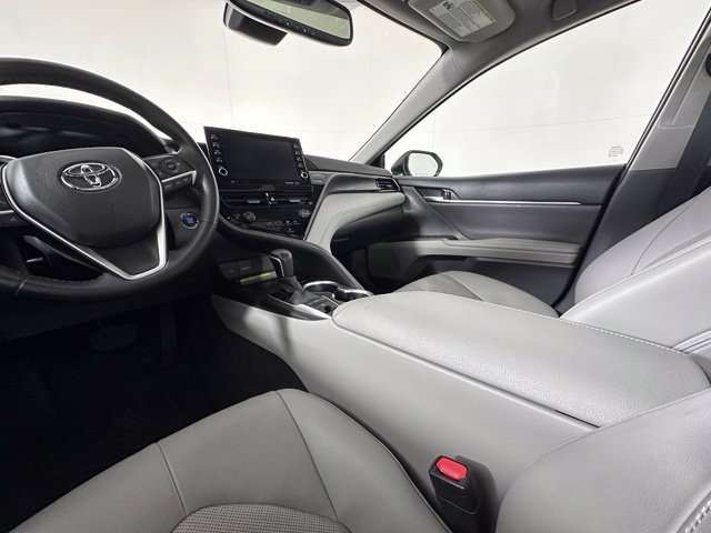 Used 2021 Toyota Camry XLE FWD image 25
