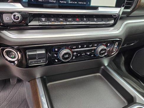 Used 2025 Chevrolet Silverado 2500 High Country w/ Technology Package AWD/4WD image 25