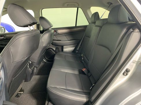 Used 2019 Subaru Outback 2.5i Limited AWD/4WD image 32