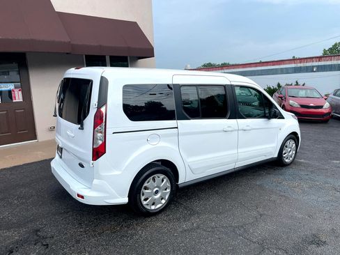 Used 2015 Ford Transit Connect XLT image 5