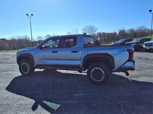 Used 2024 Toyota Tacoma TRD Sport image 22
