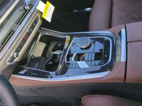 New 2026 BMW X5 xDrive40i w/ M Sport Package image 17