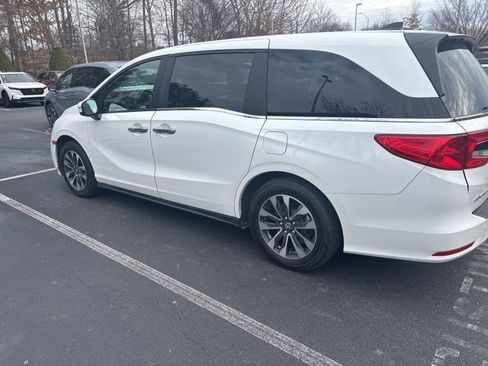 Used 2024 Honda Odyssey EX-L image 4