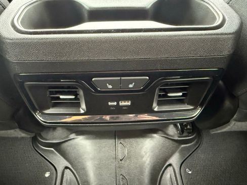 Used 2024 GMC Sierra 2500 AT4 w/ AT4 Premium Plus Package image 26