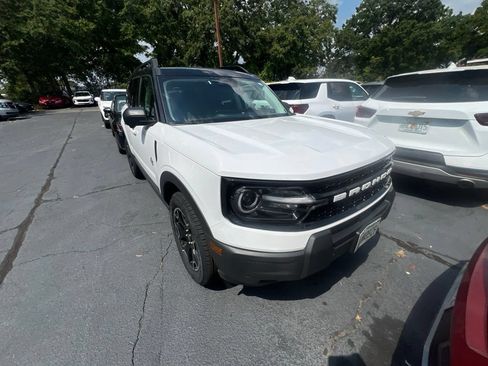 Used 2025 Ford Bronco Sport Outer Banks w/ Outer Banks Tech Package+ AWD/4WD image 7