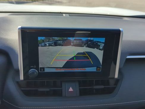 Used 2023 Toyota RAV4 LE FWD image 19