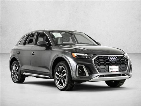 Used 2024 Audi Q5 2.0T Premium Plus w/ Premium Plus Package AWD/4WD image 3