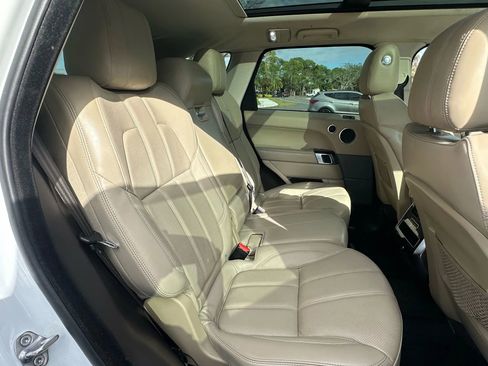 Used 2015 Land Rover Range Rover Sport HSE image 26