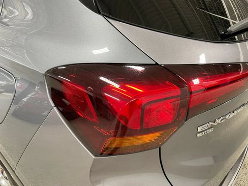 Used 2021 Buick Encore GX Essence w/ Advanced Technology Package AWD/4WD image 8