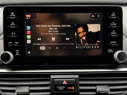 Used 2018 Honda Accord Touring image 25