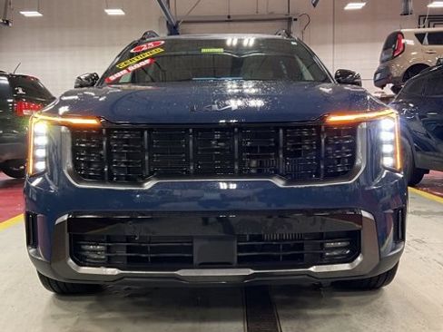 Certified 2025 Kia Sorento SX Prestige w/ Olive Brown Leather Package image 1