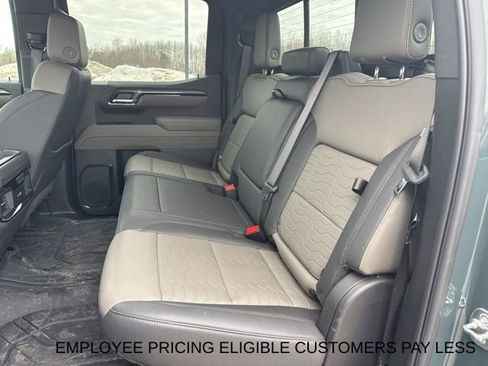 Used 2025 Chevrolet Silverado 1500 ZR2 image 19