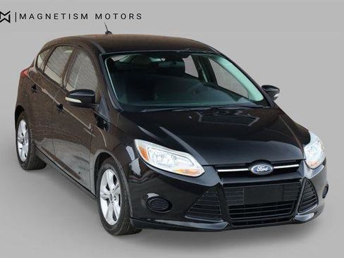 Used 2014 Ford Focus SE FWD image 4