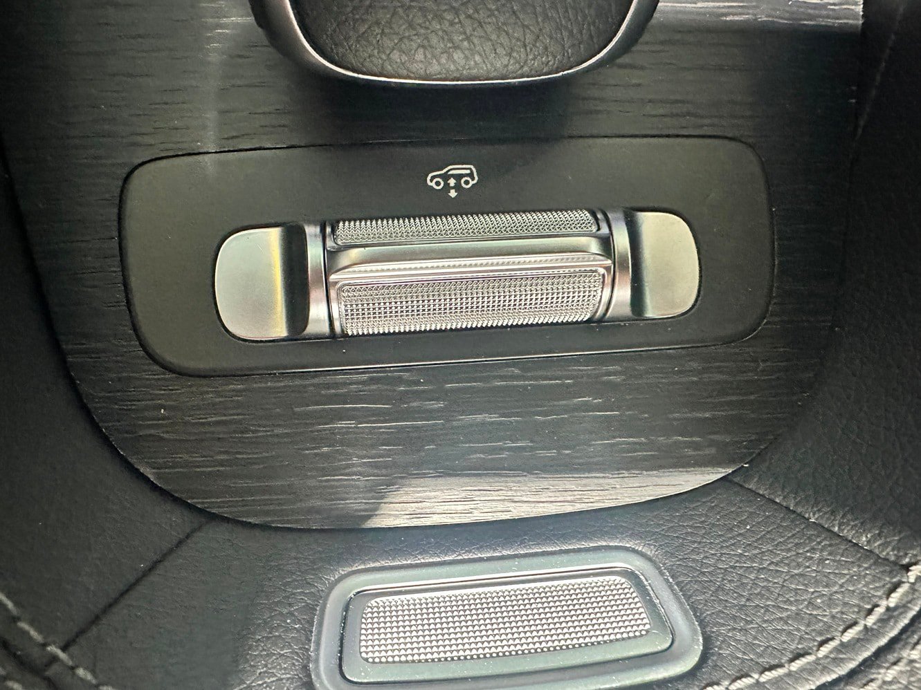 Certified 2025 Mercedes-Benz GLS 450 4MATIC image 30