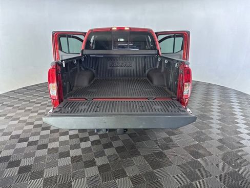 Used 2015 Nissan Frontier SV RWD image 18