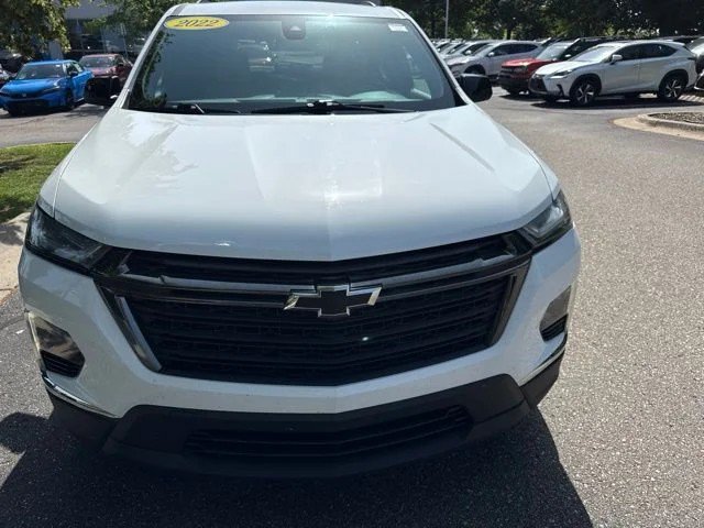 Used 2022 Chevrolet Traverse LS w/ Midnight/Sport Edition FWD image 2