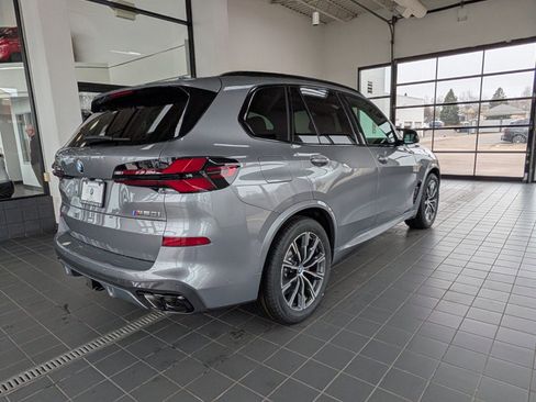 New 2026 BMW X5 M60i image 2