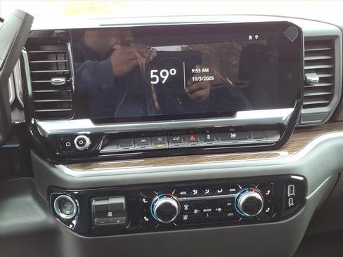 New 2026 GMC Sierra 1500 Elevation image 19