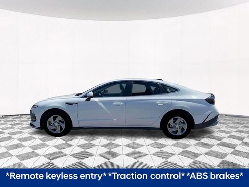 New 2026 Hyundai Sonata SE FWD image 5