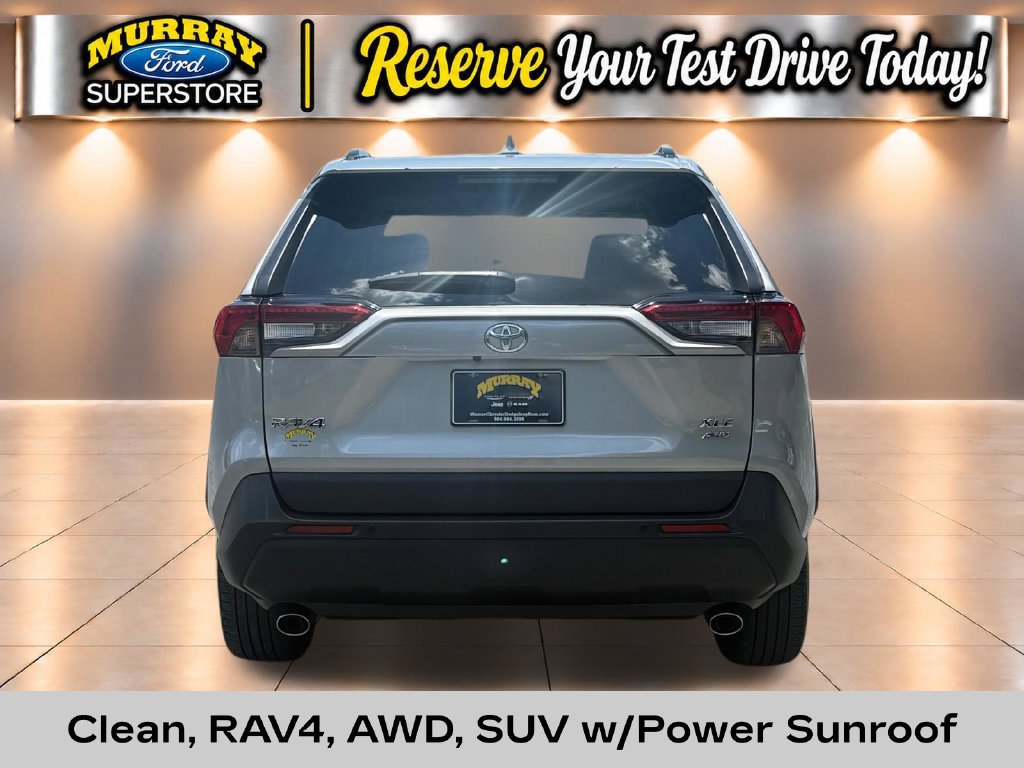 Used 2022 Toyota RAV4 XLE Premium AWD/4WD image 4