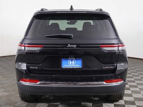 Used 2023 Jeep Grand Cherokee Limited AWD/4WD image 13