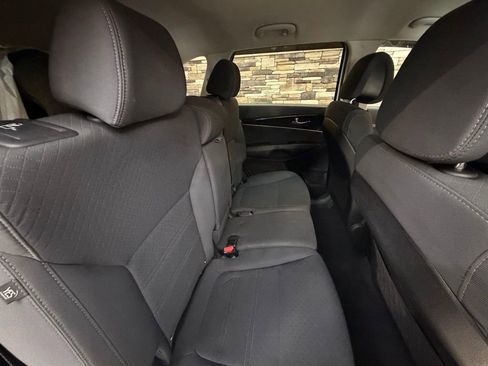 Used 2016 Kia Sorento LX w/ LX Convenience Package AWD/4WD image 32