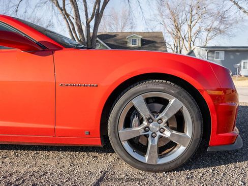 Used 2010 Chevrolet Camaro SS w/ RS Package RWD image 11