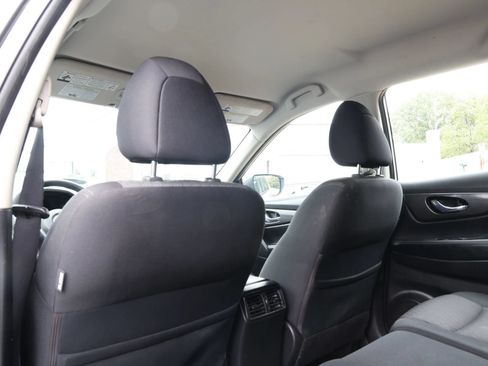 Used 2018 Nissan Rogue S AWD/4WD image 24