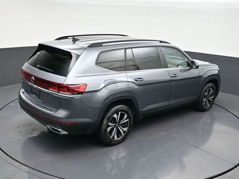 Used 2024 Volkswagen Atlas SE FWD image 22