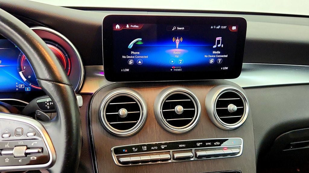 Used 2022 Mercedes-Benz GLC 300 image 16
