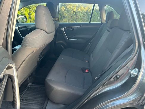 Used 2022 Toyota RAV4 LE FWD image 14