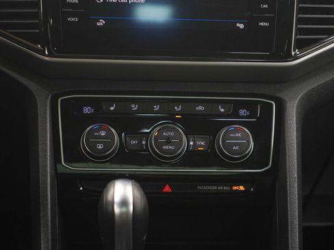 Used 2020 Volkswagen Atlas Cross Sport SEL AWD/4WD image 19