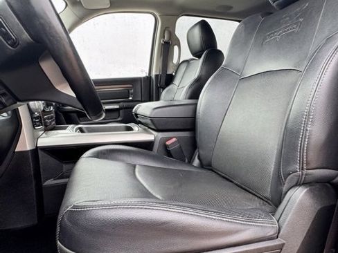 Used 2016 RAM 1500 Laramie w/ Convenience Group image 13