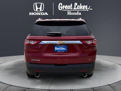 Used 2018 Chevrolet Traverse LT FWD image 5