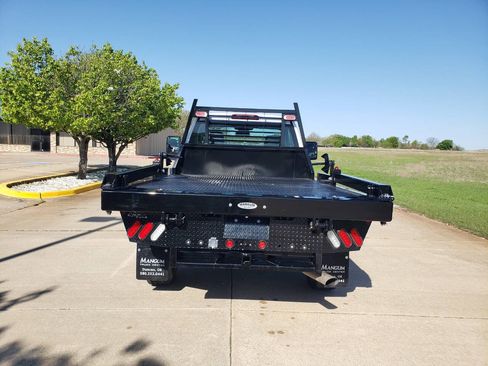Used 2024 Chevrolet Silverado 2500 W/T w/ WT Fleet Convenience Package image 3