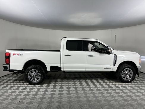 Used 2023 Ford F350 Lariat w/ Lariat Ultimate Package image 3