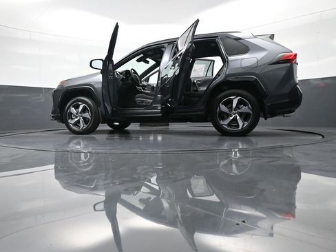 New 2025 Toyota RAV4 SE image 49