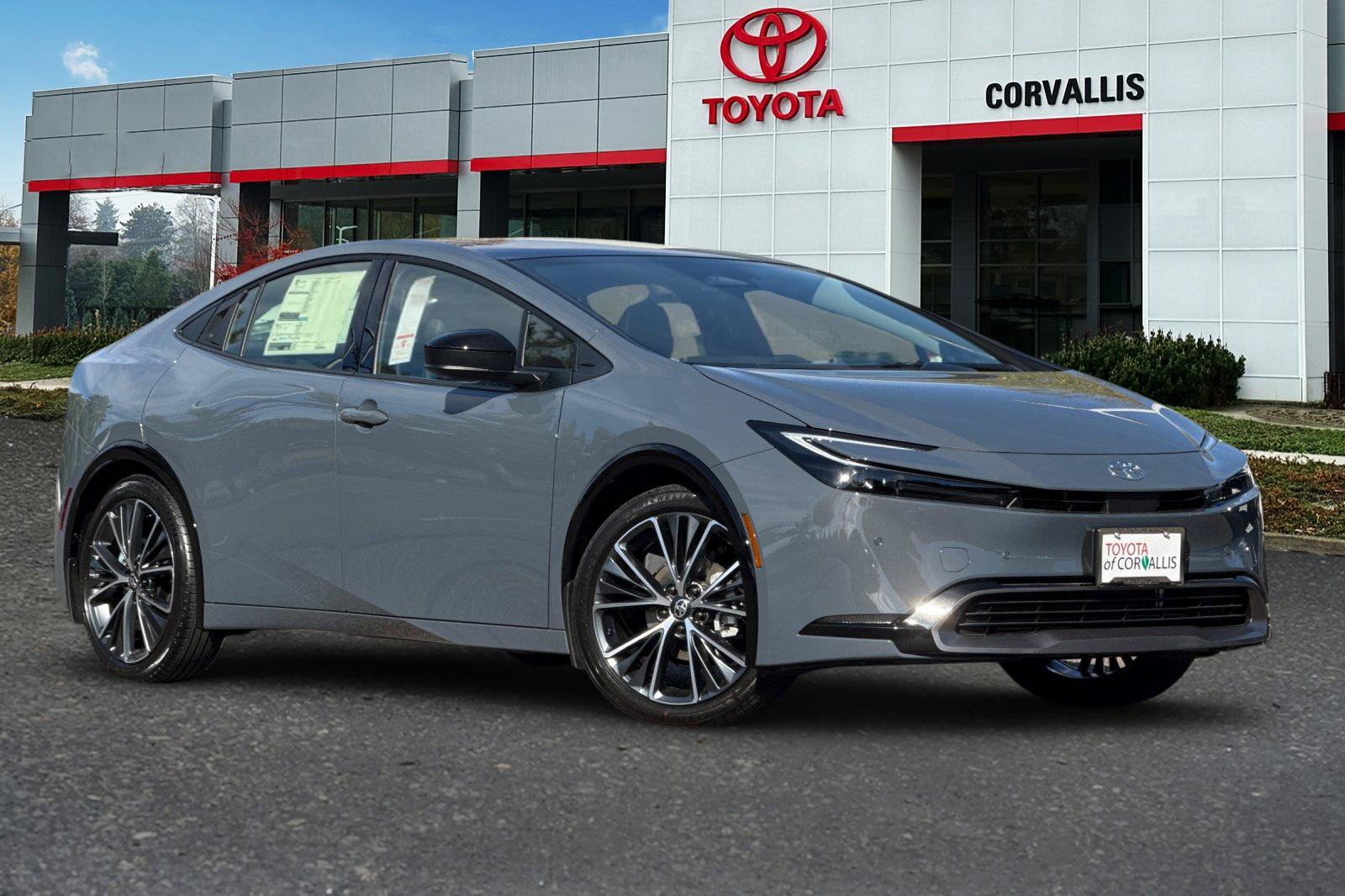 New 2027 Toyota Prius Limited FWD image 2