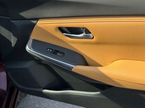 Used 2020 Nissan Sentra SV w/ SV Premium Package image 11