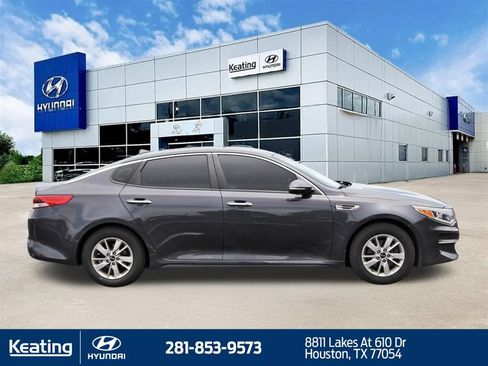 Used 2017 Kia Optima LX FWD image 3