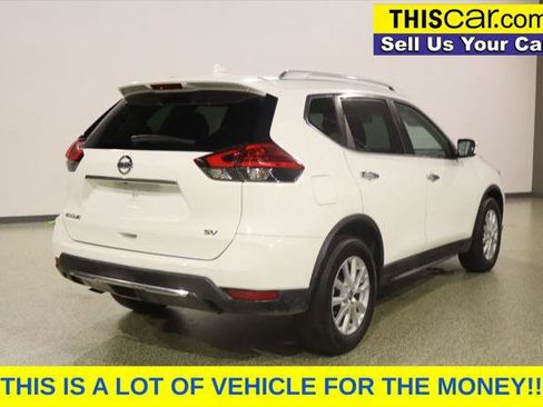 Used 2017 Nissan Rogue SV FWD image 8