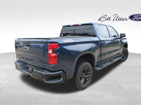 Used 2022 Chevrolet Silverado 1500 Custom Trail Boss w/ LPO, Dark Essentials Package image 5