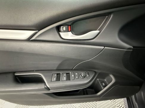 Used 2020 Honda Civic Sport image 11