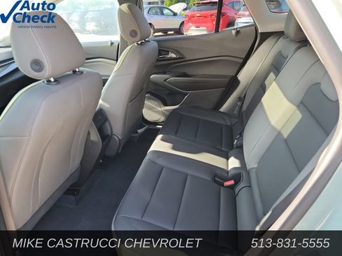 Used 2025 Chevrolet Trax ACTIV w/ Sunroof Package FWD image 22