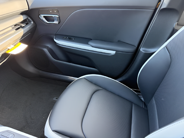New 2026 Kia K4 GT-Line w/ GT-Line Premium Package FWD image 15