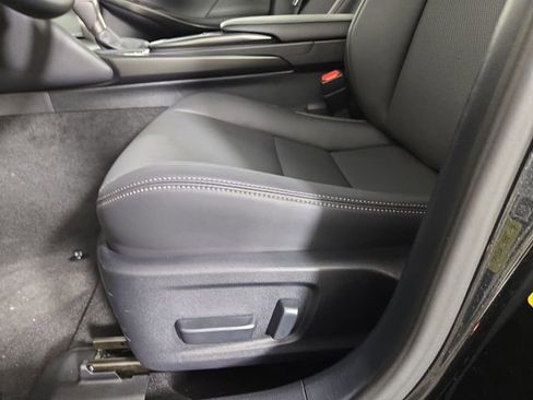 Used 2025 Lexus IS 350 F Sport w/ Navigation Package AWD/4WD image 31