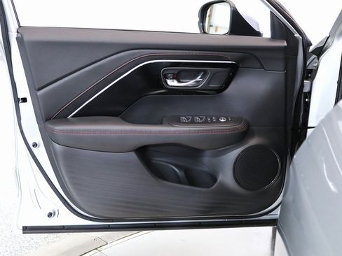 Used 2025 Acura ADX A-Spec image 11